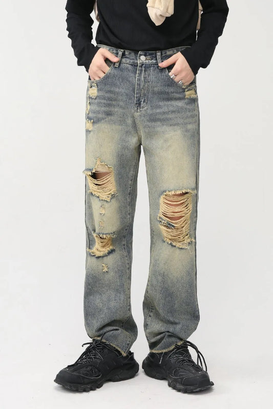 Distressed Mid Rise Jeans with Pockets