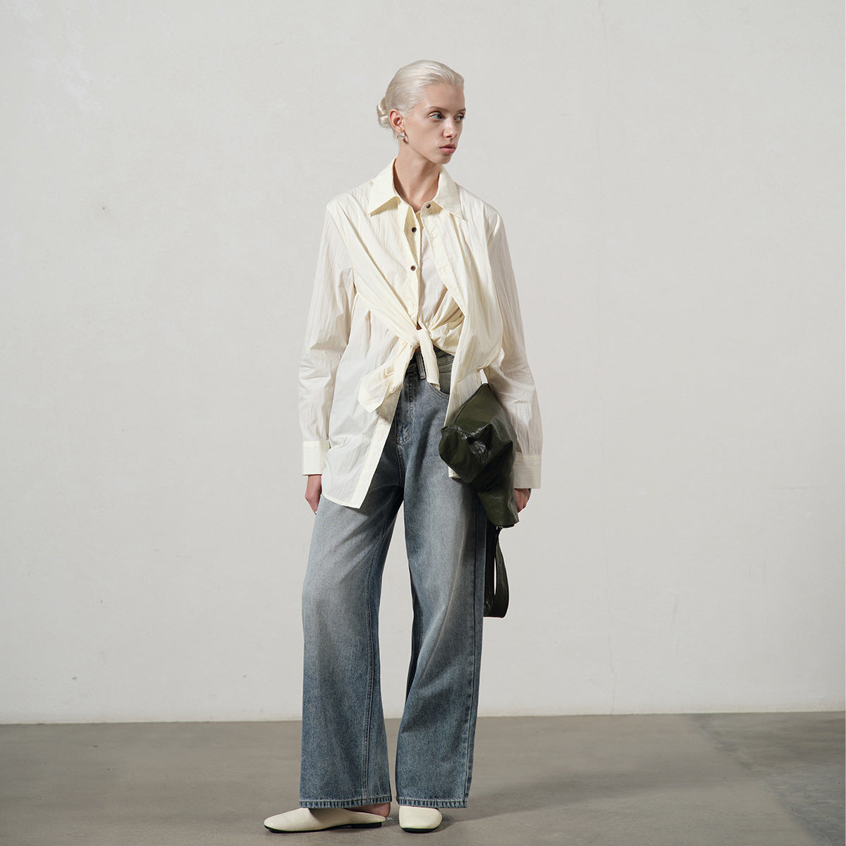 Women's White Denim Trousers - Gradient Wide-Leg Long Pants for Commuting