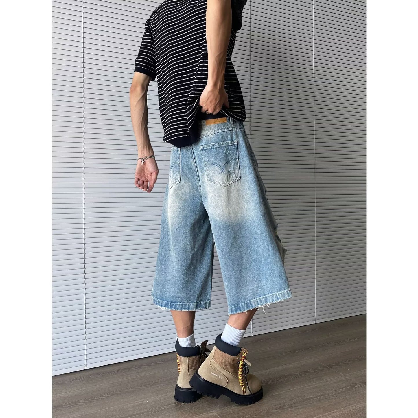 Ripped Denim Seven-Part Washed Distressed Wide Leg Shorts