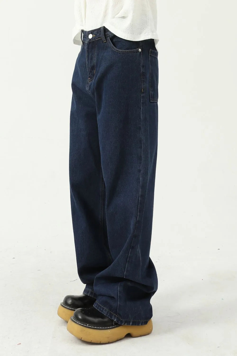 Premium Mid Rise Jeans with Pockets