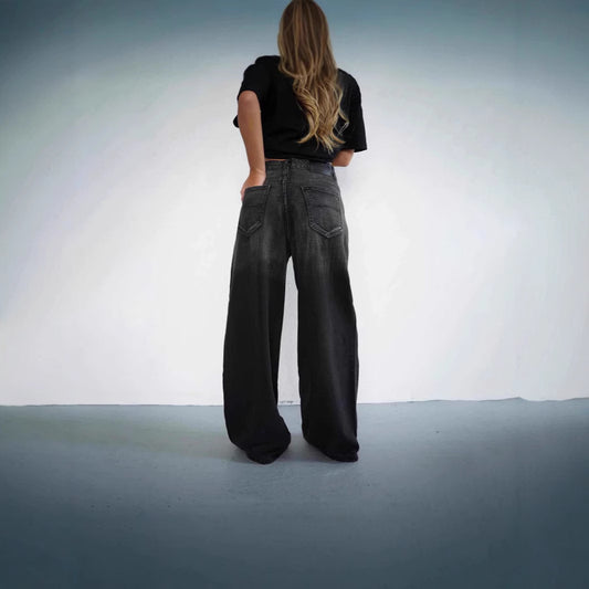 Low Rise Gradient Distressed Floor Jeans