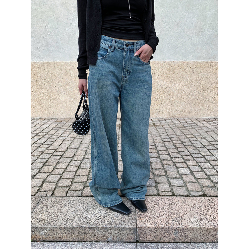 Street Straight Leg Jeans for Women with Unique Pockets and Casual Style