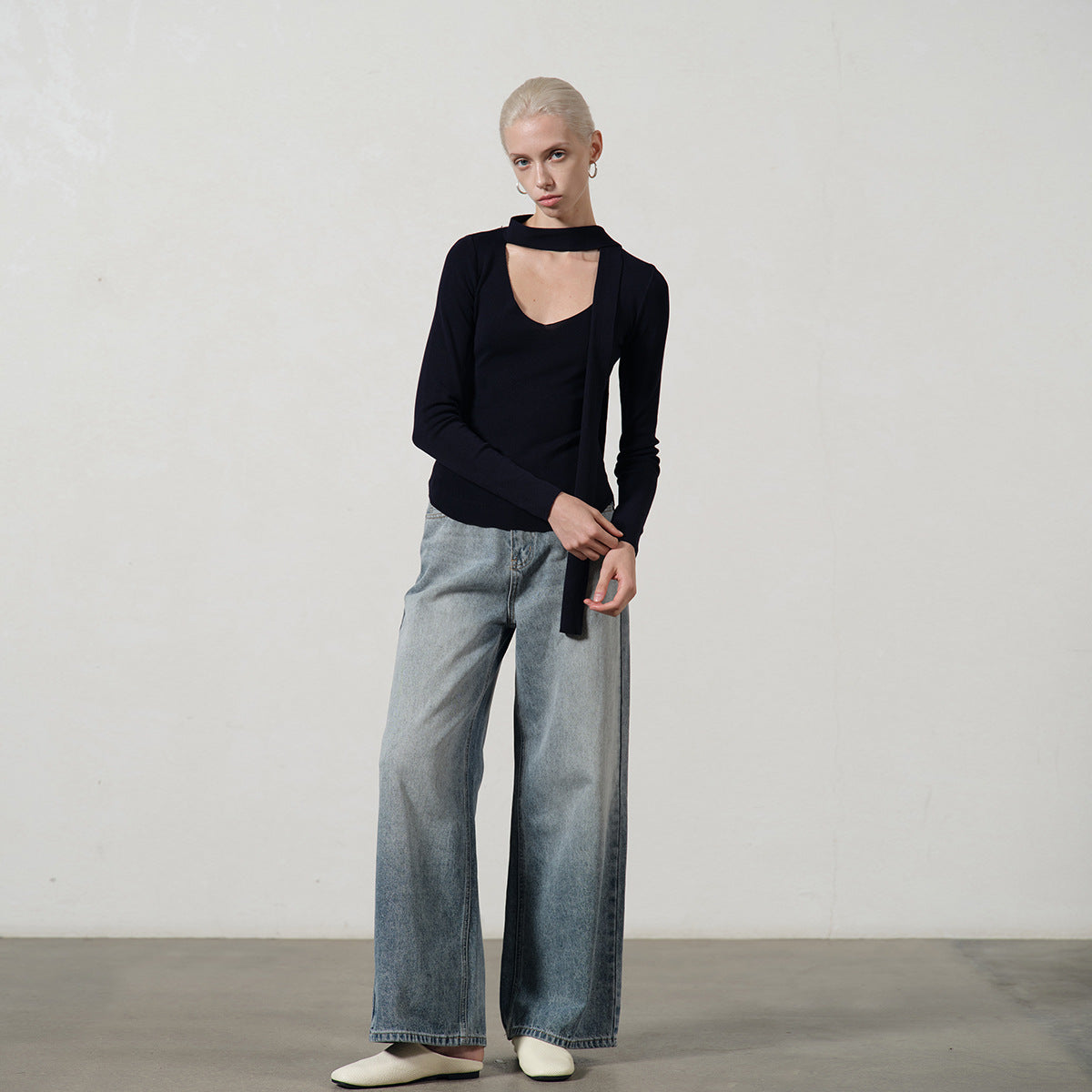 Women's White Denim Trousers - Gradient Wide-Leg Long Pants for Commuting