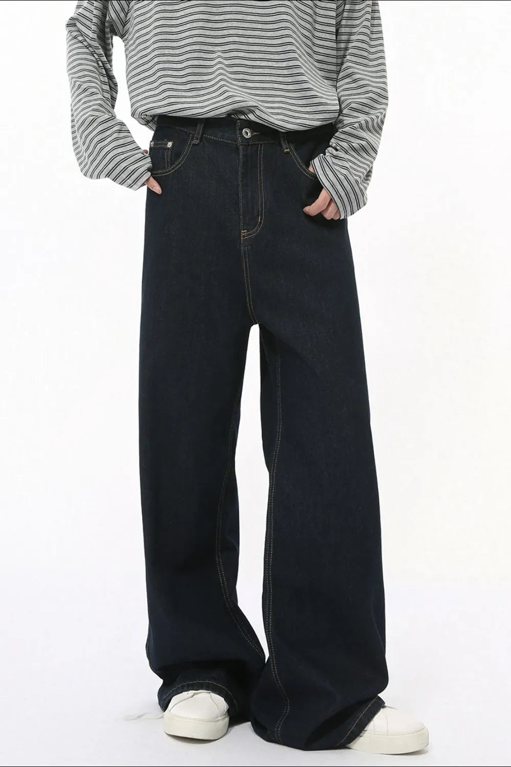 Premium Wide Leg Jeans with Pockets
