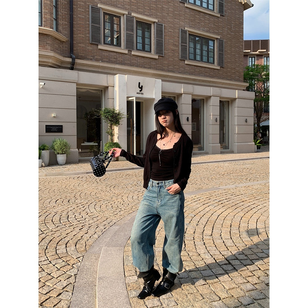 Street Straight Leg Jeans for Women with Unique Pockets and Casual Style