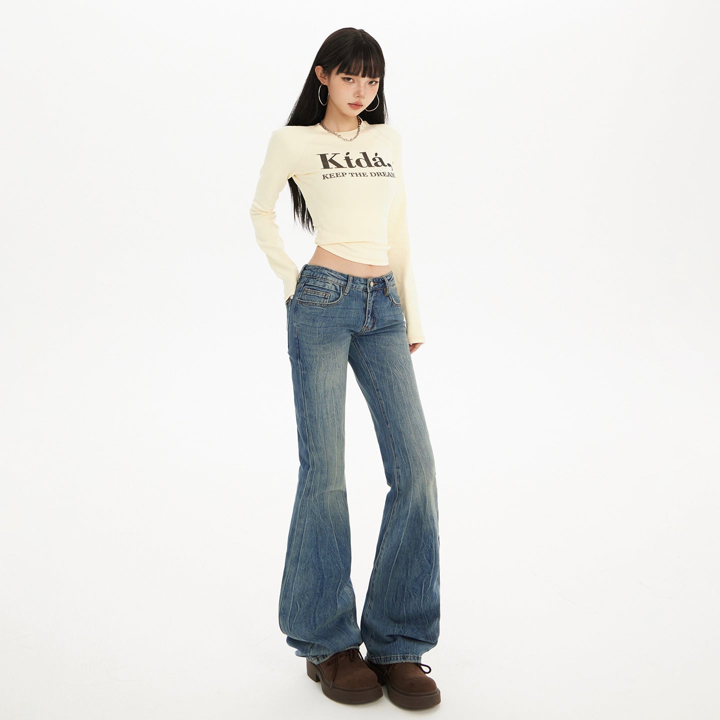 Low Waist Hot Pants, Flared Jeans - Slim Fit Stretchy Denim Pants for Women