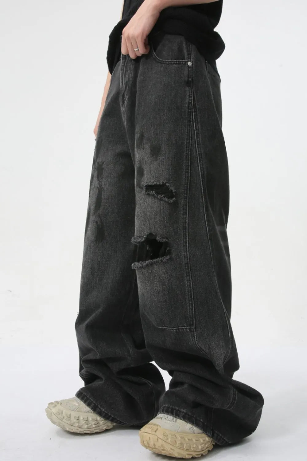 Distressed Jeans with Pockets – Premium Japanese Denim